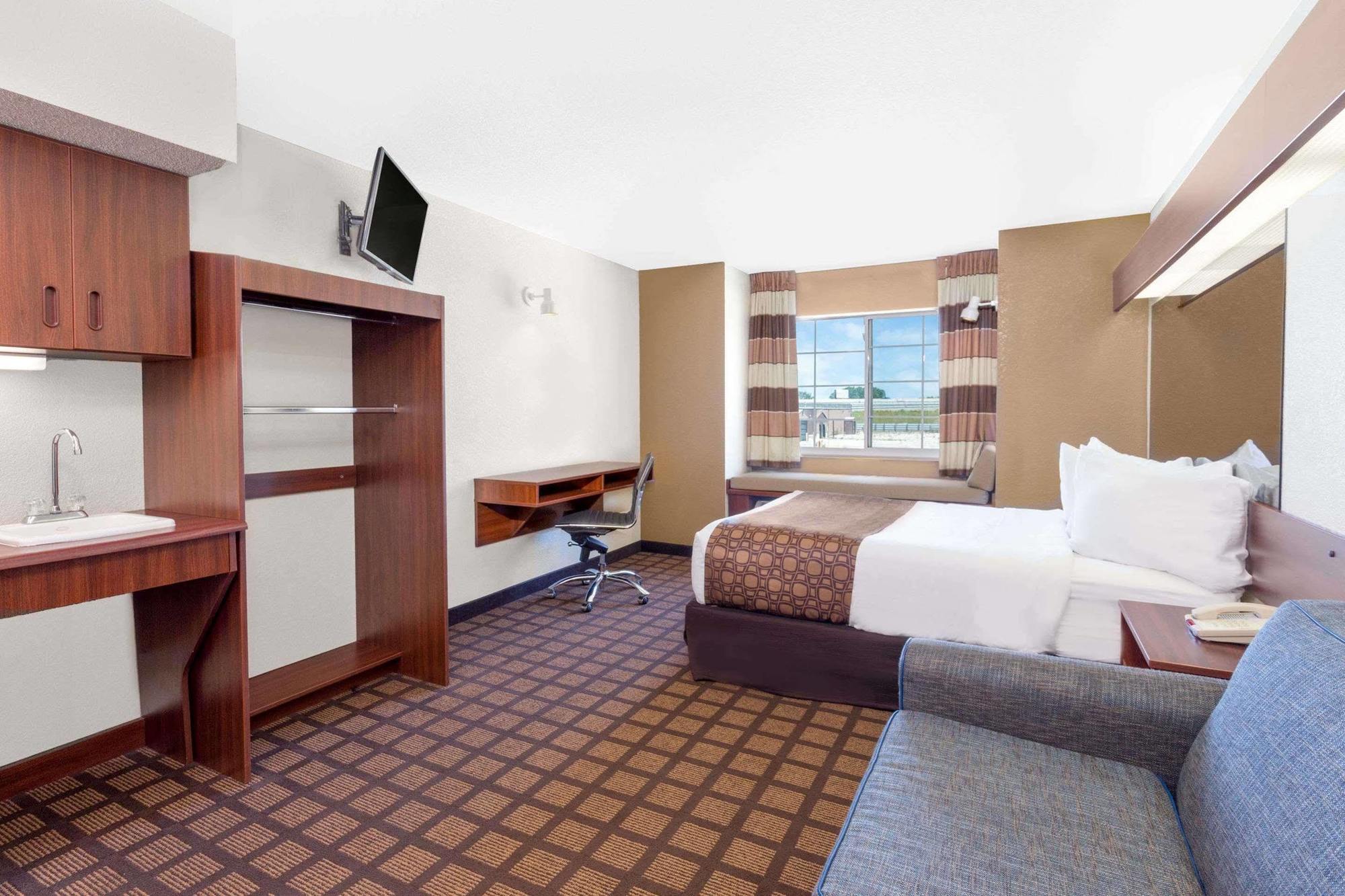 Microtel Inn & Suites By Wyndham Грийн Бей Екстериор снимка