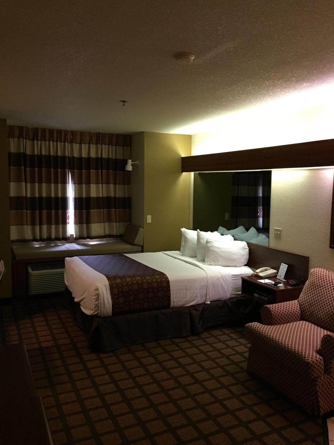 Microtel Inn & Suites By Wyndham Грийн Бей Екстериор снимка